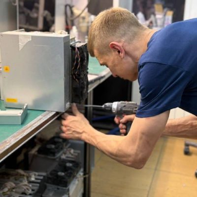 Рабочая зона инженерной команды Just-Rate